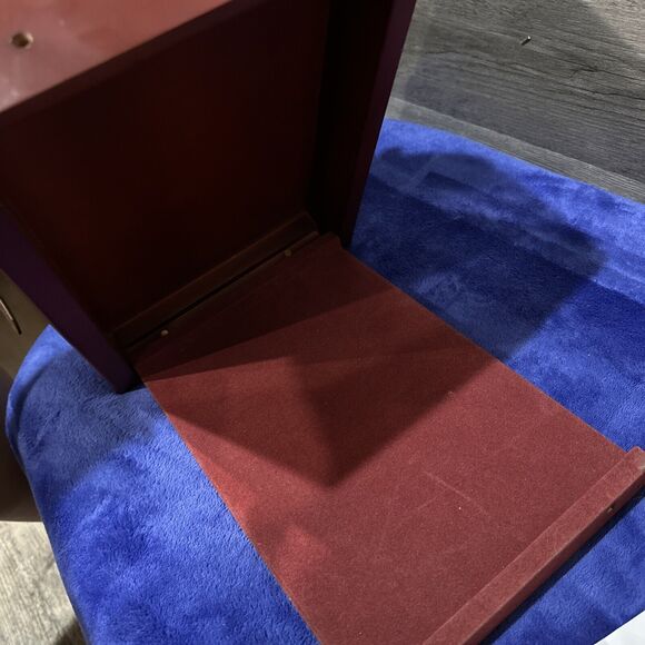 Bradford Exchange John Wayne Stagecoach Trunk Valet Box Hidden Compartment New - Picture 9 of 16